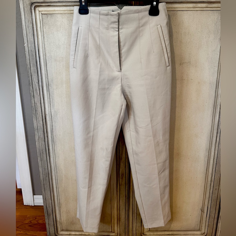 Zara Classic Cream/Tan Woman’s Dress Pants